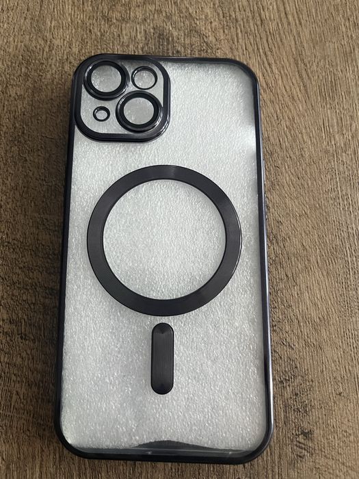 Czarny case do iphone 15