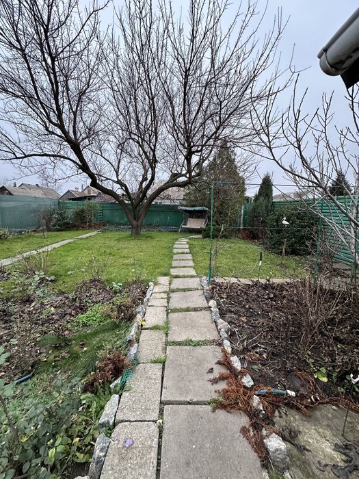 Продаж будинку на Стратосверній