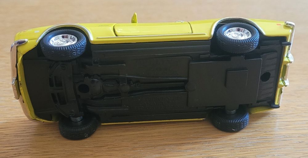 Model Chevrolet Camaro 1:36 12cm