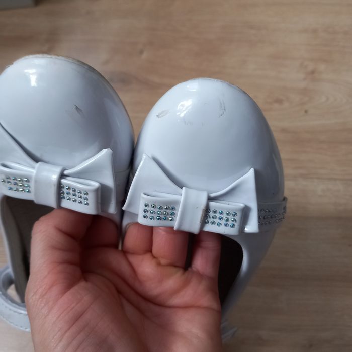 Pantofle buty I Komunia Święta