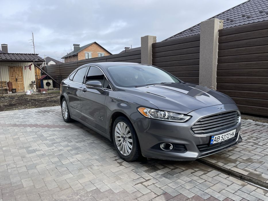 Ford Fusion PHEV