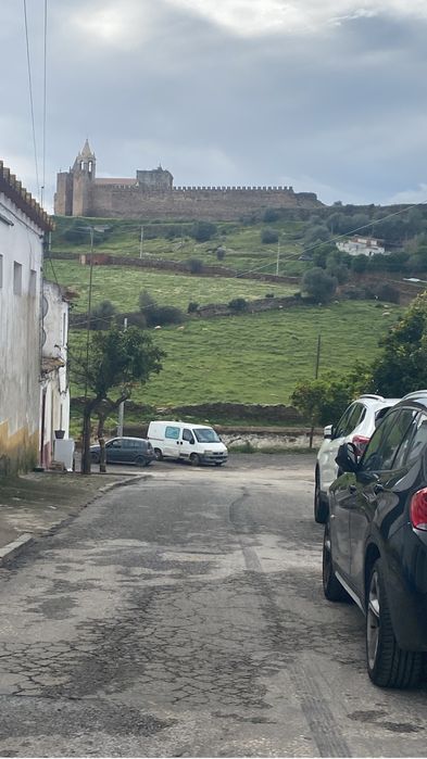 Casa centro historico de Mourão com vista para o castelo.