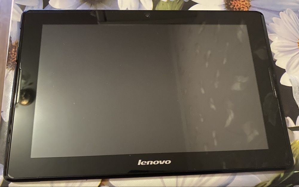 Планшет Lenovo Dolby