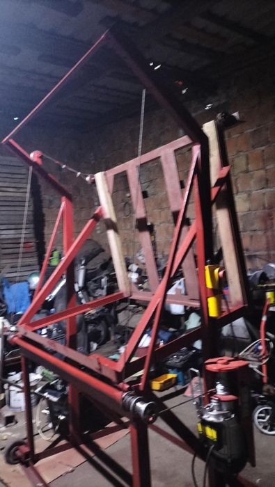 Wywrotnica do skrzyniopalet.