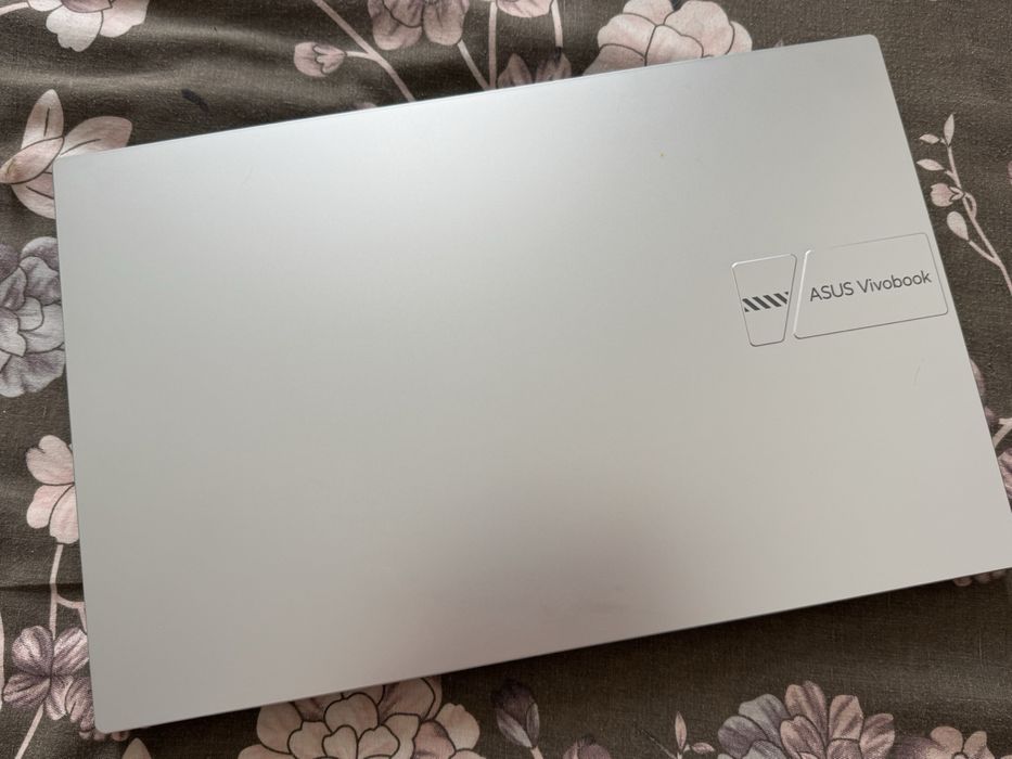 ASUS Vivobook 15