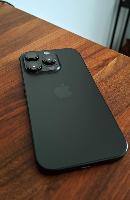 Iphone 16 Pro 256GB (Como novo + Garantia + Case Magsafe)