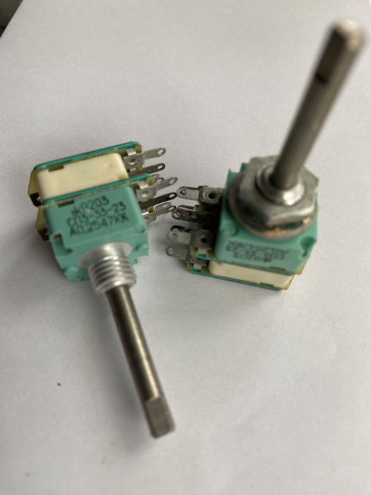 Резистор СП3-33-23: 40 грн. - Аксесуари й комплектуючі Запоріжжя на Olx