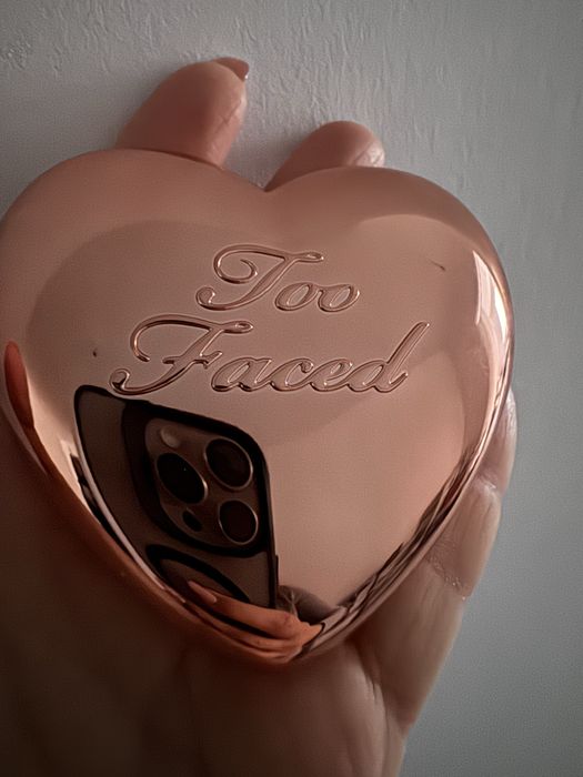 Rozświetlacz TOO FACED Love Light