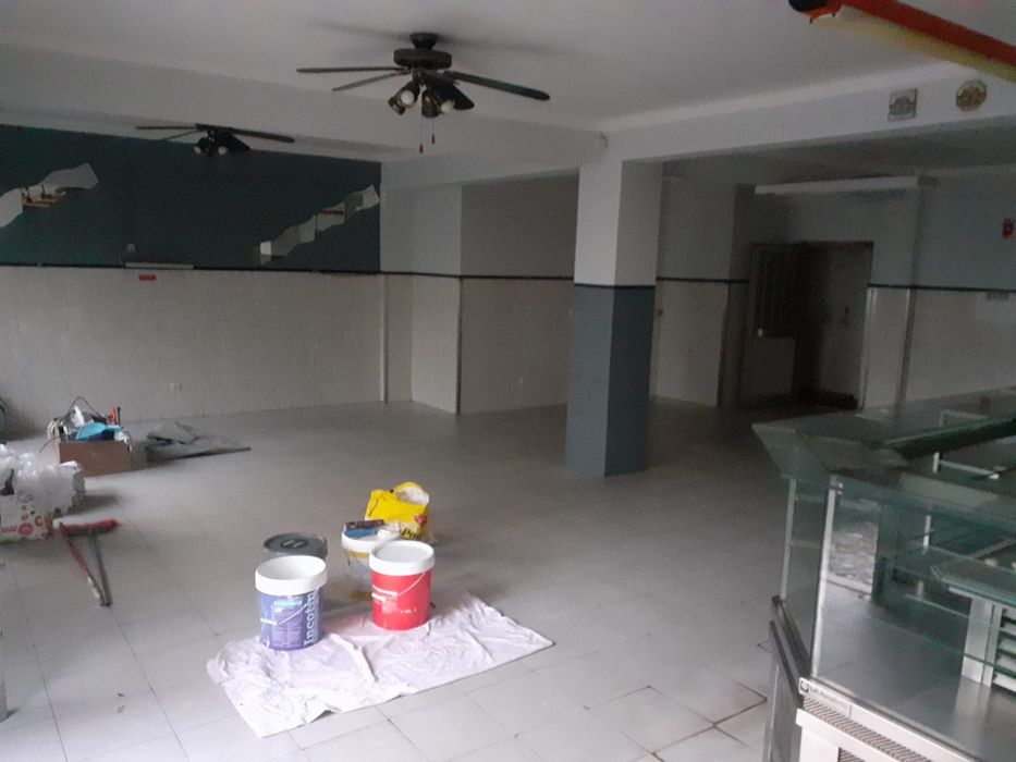 Aluguer espaço comercial