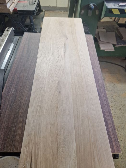Sprzedam surowe stopnie dębowe.