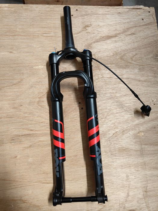 199€
Suspensão fox step Cast Boost 
Valor fixo
Com bloqueio 
Vendida como nas fotos.