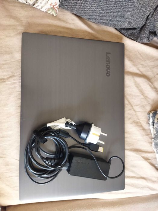 Computador Lenovo V330 15IKB 81AX