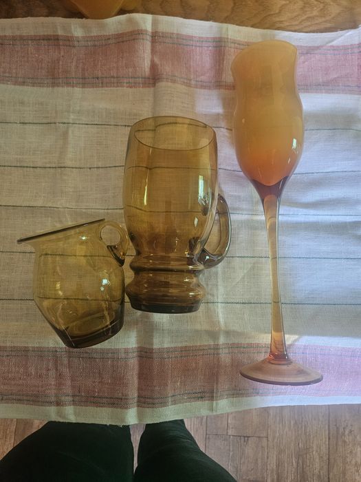 Naczynia  tułowice, wawel, szkło