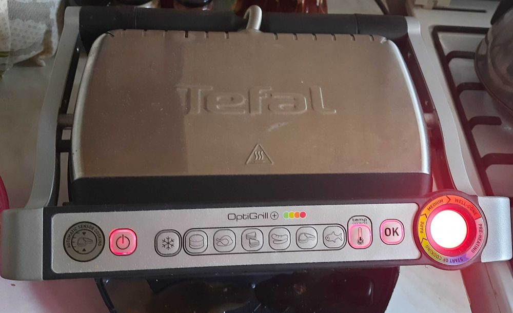 Продам Гриль TEFAL OptiGrill+насадка для вафель