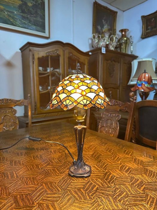 Настільна лампа в стилі Тіффані світильник вітраж 7585