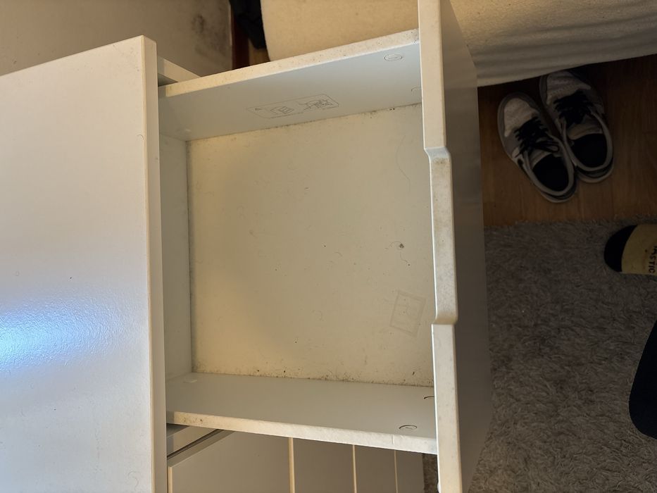 Comoda c/ 8 gavetas Ikea - Nordli