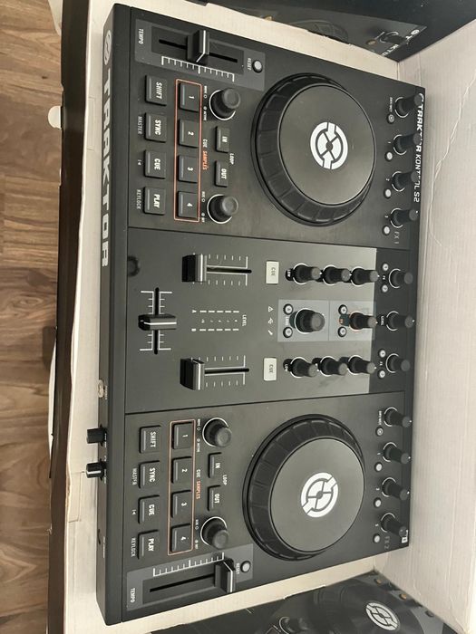 Native instruments Traktor kontrol S2
