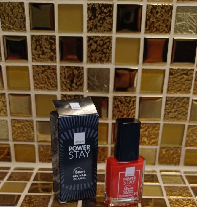 Szybkoschnący lakier do paznokci avon