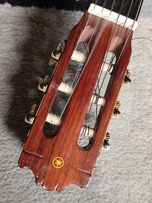 klasyczna gitara Yamaha G 235 made in Taiwan