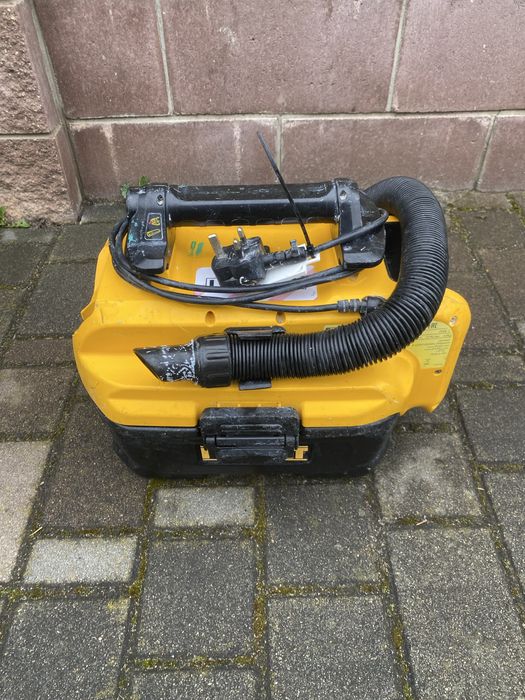 Пылесос аккумуляторный DeWalt DCV584L  Germany