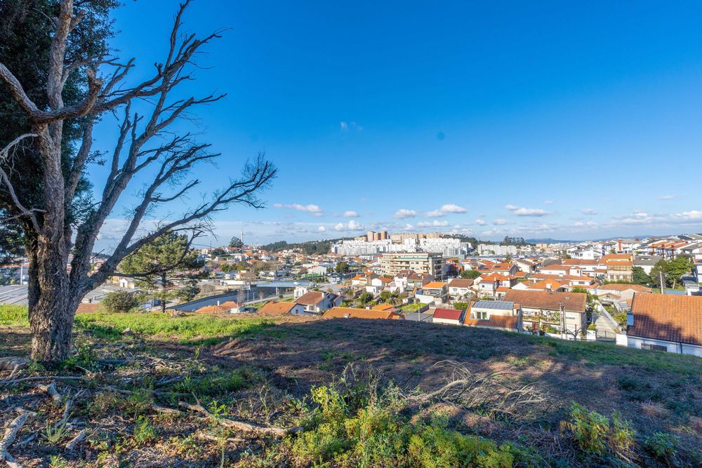 Terreno Urbano com PIP Aprovado | 6.047 m² | 5 Moradias Unifamiliares | Canelas – Vila Nova de Gaia