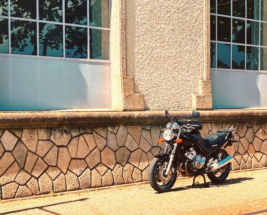 YAMAHA XJ600N 2001
