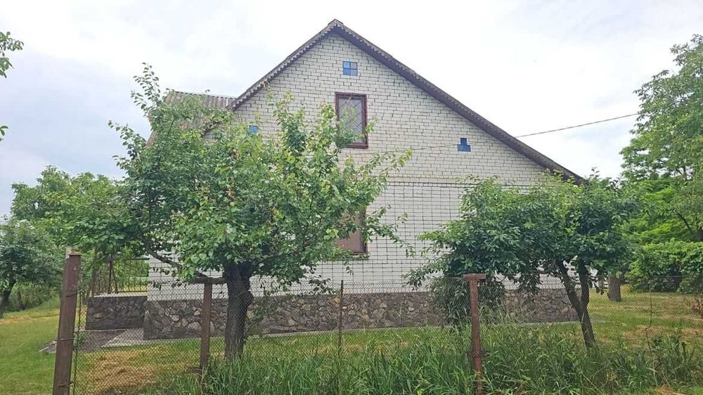 Продажа 2 этажного дома с верандой и участком на 41.5 сотки, 103 кв. м