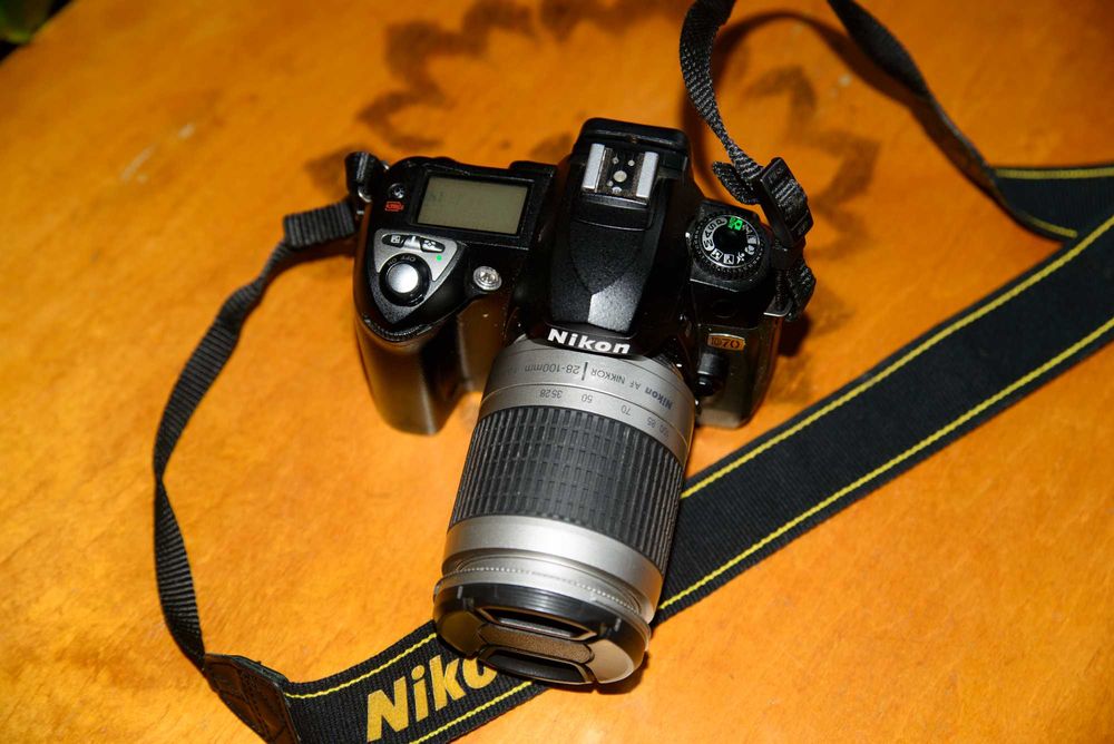 Дзеркальний фотоапарат Nikon D70
