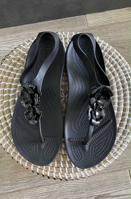 Crocs japonki serena embellish flip W8 38/39