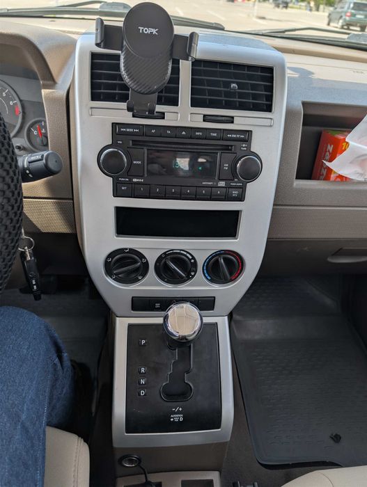 Jeep Patriot 2008 VIN 1J8FFF8W28D637019 фото оголошення 6 з 8
