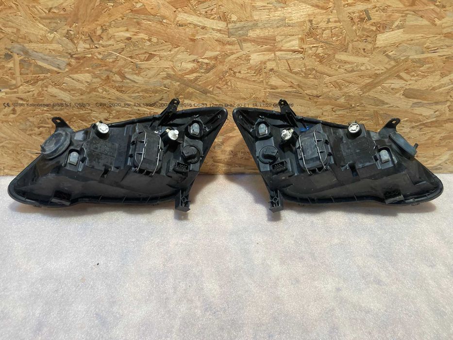 przednia prawa lewa lampa toyota corolla e12 lift 04-07