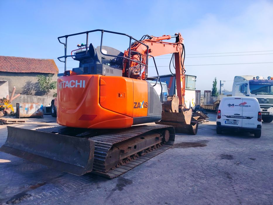 Giratória Hitachi ZX135-6