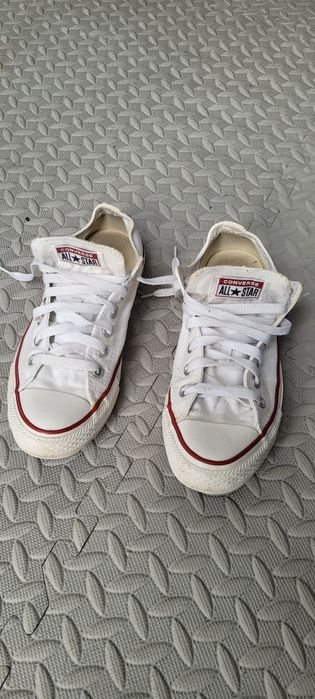 białe, niskie trampki Converse Chuck Taylor All-Stars