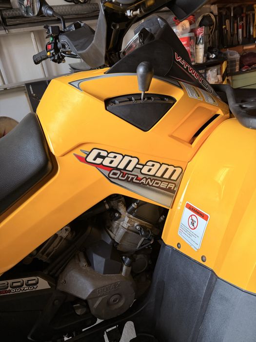 Moto 4 - CAN AM Outlander 800