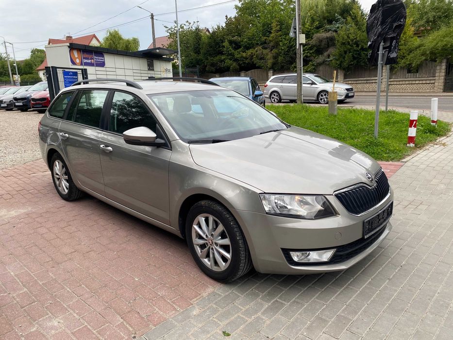Octavia 1.4 benzyna 140 KM dwa komplety kół
