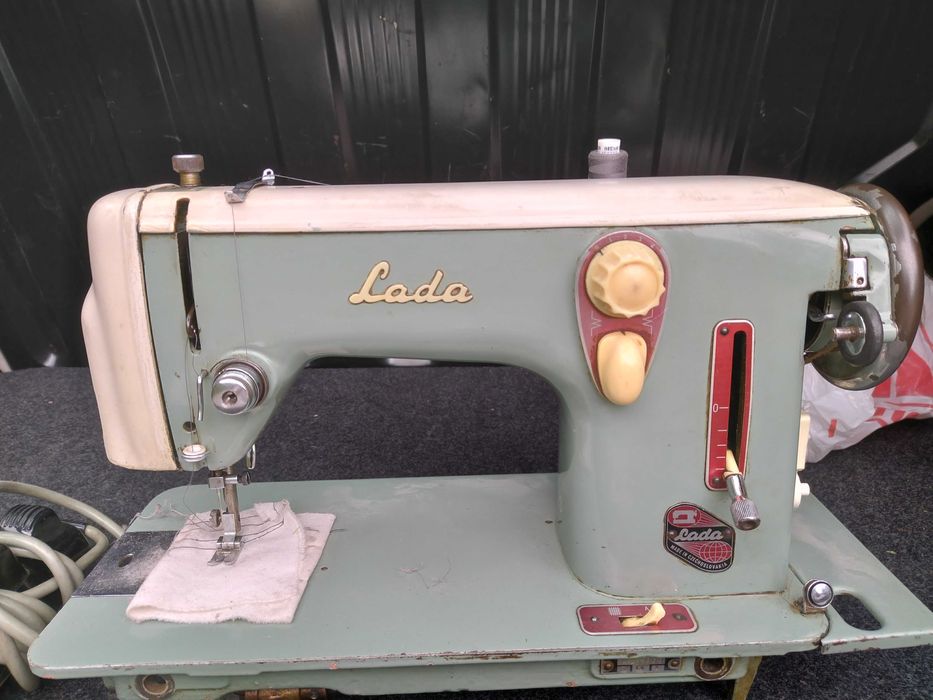 Maszyny do szycia Lada