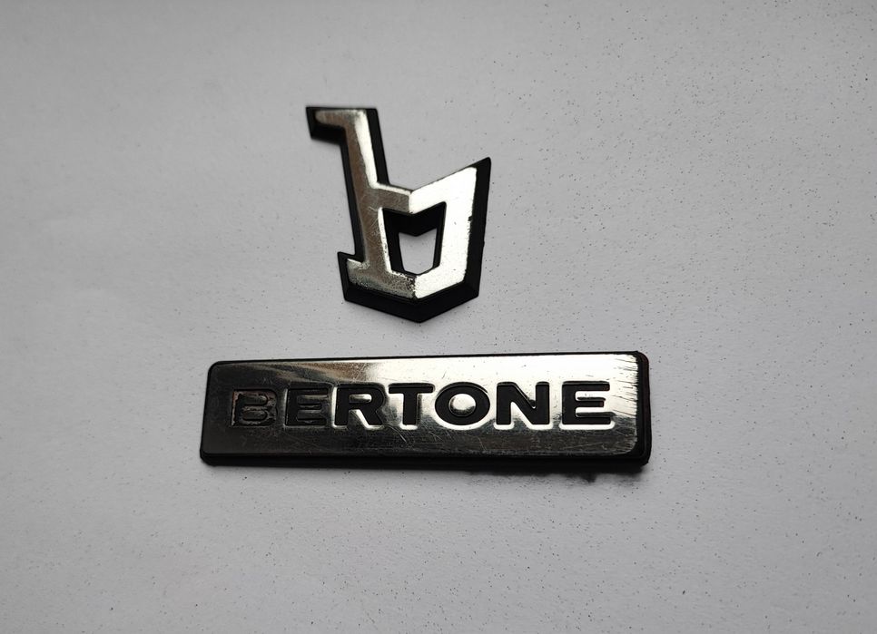 Znaczek emblemat Bertone Opel Astra napis