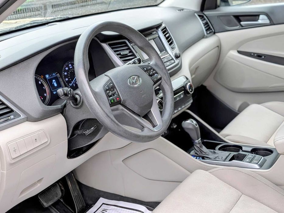 Hyundai Tucson      2016