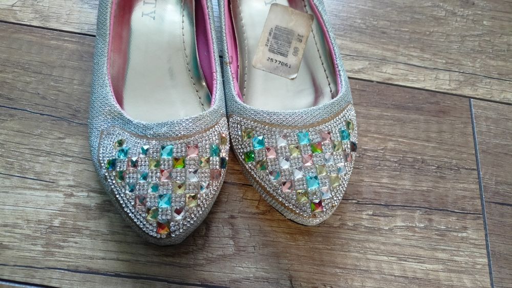 Buty eleganckie 32