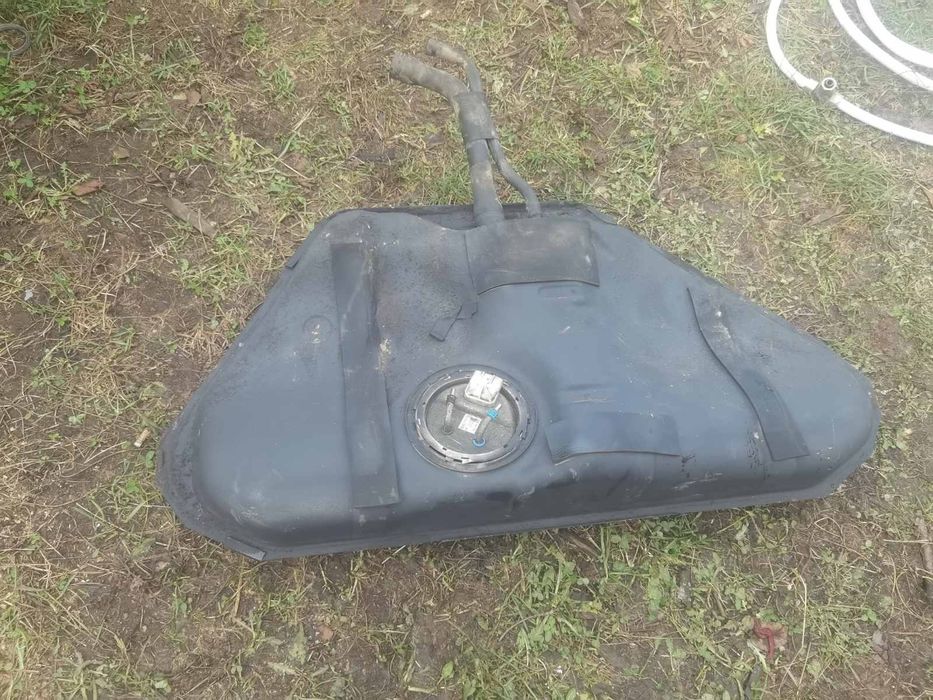 Продається бензобак опель вектра б