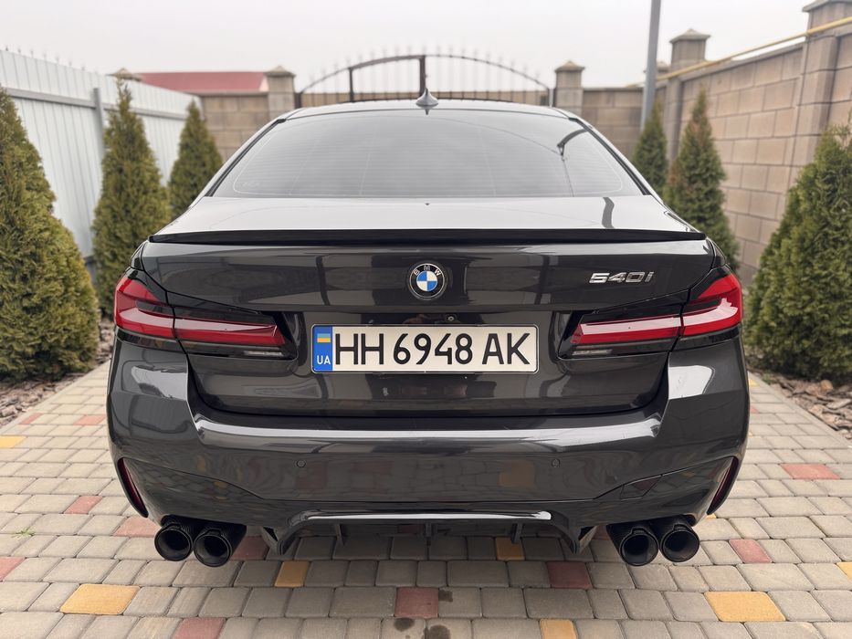 Продам BMW G30 540i