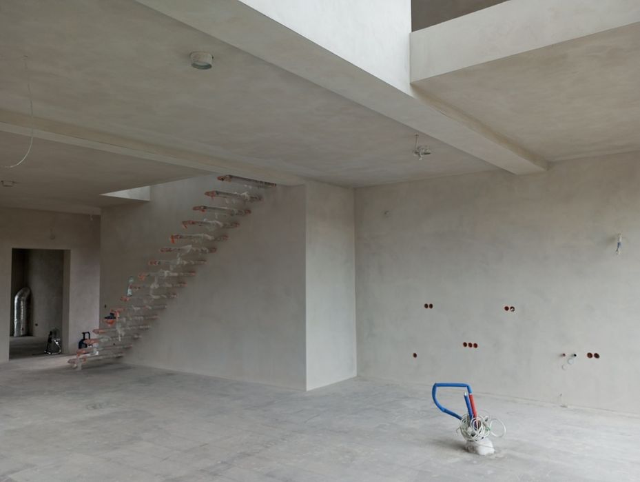 Tynki maszynowe cementowo-wapienne.  Adaptacja poddaszy