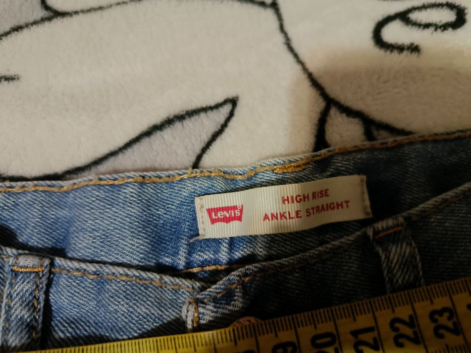 Джинси  levis  .