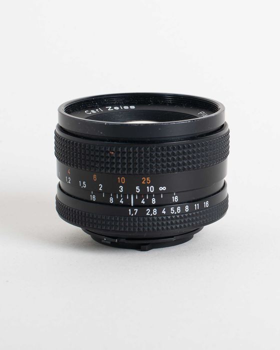 Carl Zeiss Planar 50mm f/1.7 Objectivо