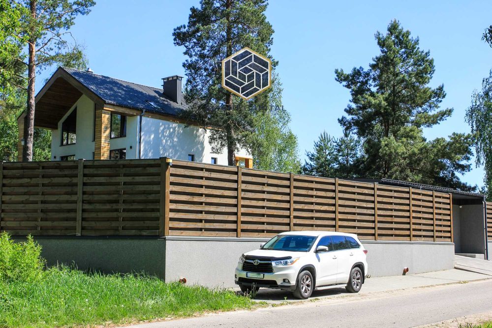 Продаж ділянки 16 соток Горбовичі фасад з комунікаціями