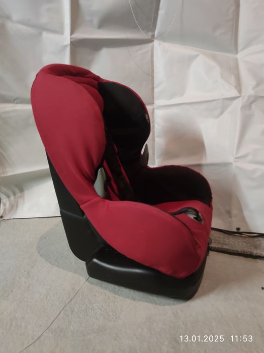 Fotelik Samochodowy MAXI-COSI 9-18 kg, Stan Dobry.