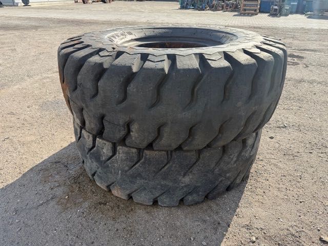 18.00 R25 opona przemysłowa ładowarka wózek portowy