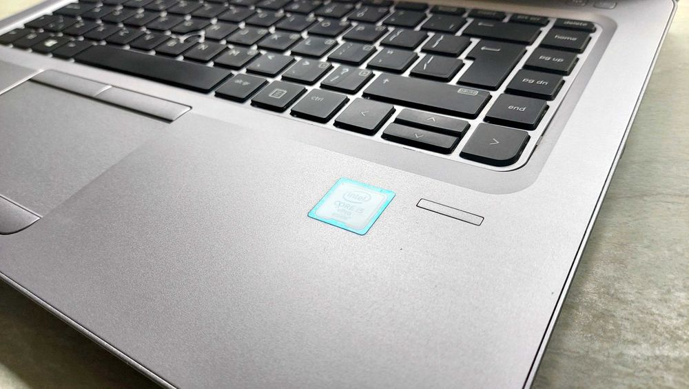 Laptop HP 14" - 16GB i5 450GB Win11Pro Office