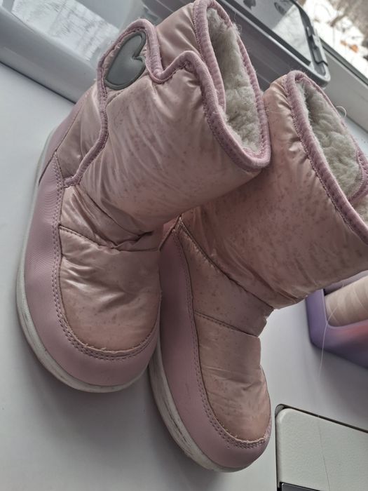 Обув для дівчинки 33р 200гр