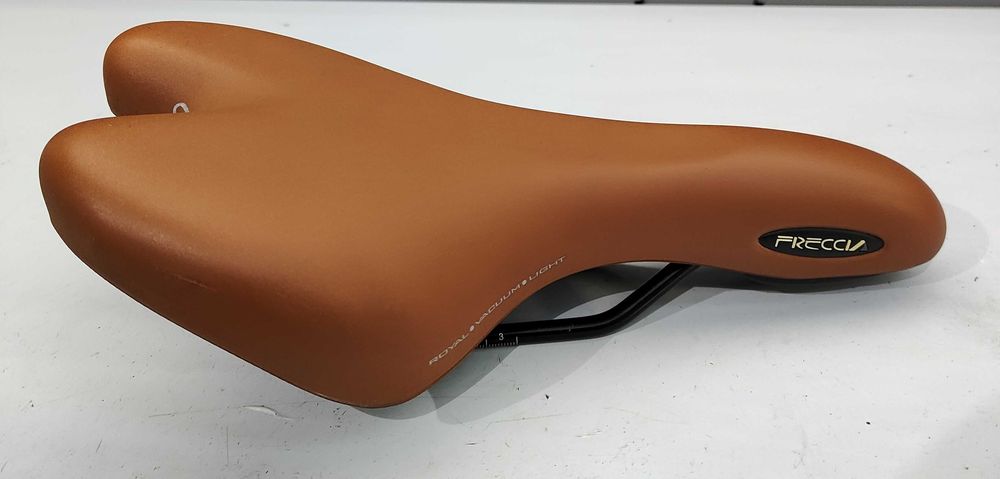 BMW Cruise NBGIII rower siodełko brązowe Selle Royal Frecia